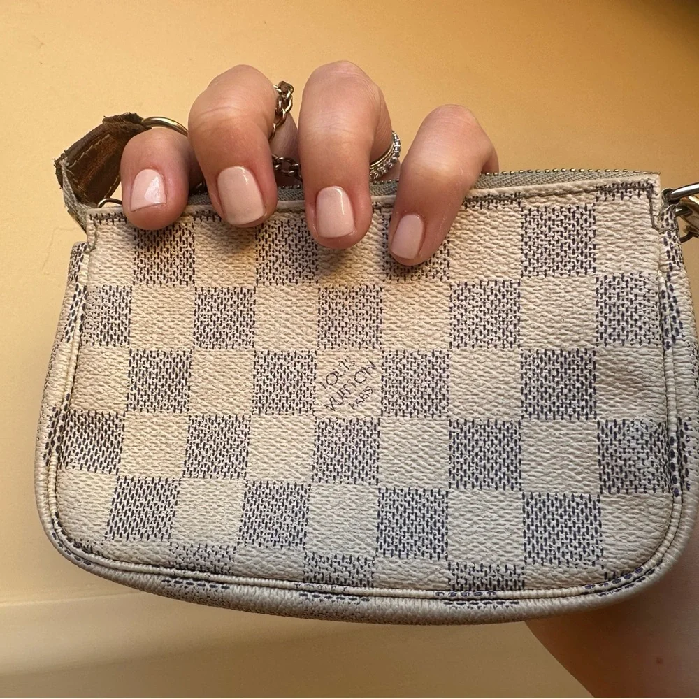 LOUIS VUITTON Damier Azur Mini Pochette - Picture 7 of 10